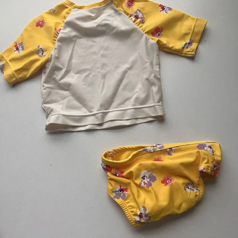 Baby Girl Size 3/6 months Old Navy  2 Piece Swim Suit 2 Piece Swimsuit Rashguard